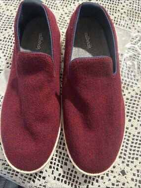 allbirds Women10  Slip-On Wool Loafers in Burgundy